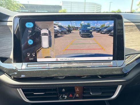 New 2025 Volkswagen Atlas SEL Premium R-Line image 32