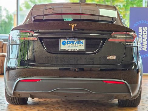 Used 2022 Tesla Model X Plaid AWD/4WD image 10