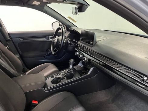 Used 2024 Honda Civic Sport image 11