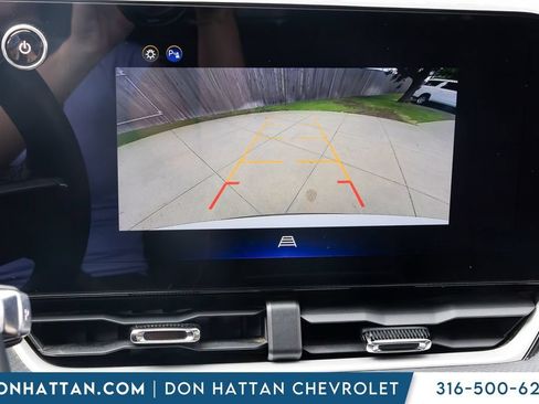 Used 2025 Chevrolet Equinox LT AWD/4WD image 9