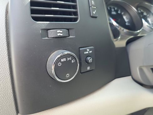 Used 2010 GMC Sierra 1500 SLE w/ SLE Preferred Package AWD/4WD image 16