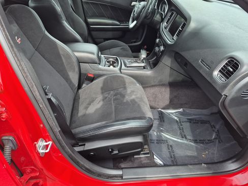 Used 2016 Dodge Charger R/T RWD image 13