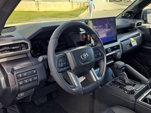 New 2026 Toyota 4Runner TRD Off-Road Premium AWD/4WD image 12