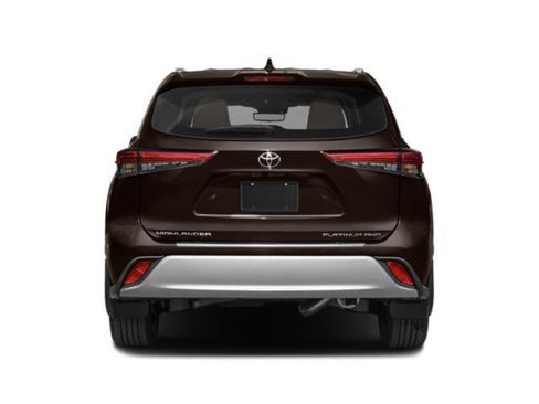 Used 2021 Toyota Highlander Platinum FWD image 5