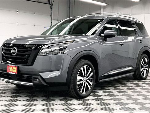 New 2025 Nissan Pathfinder Platinum w/ Lighting Package (N93) AWD/4WD image 3