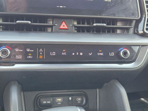 Used 2023 Kia Sportage EX FWD image 10