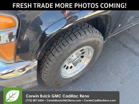 Used 2007 GMC Canyon SLE image 2