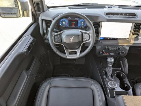New 2025 Ford Bronco Badlands image 15