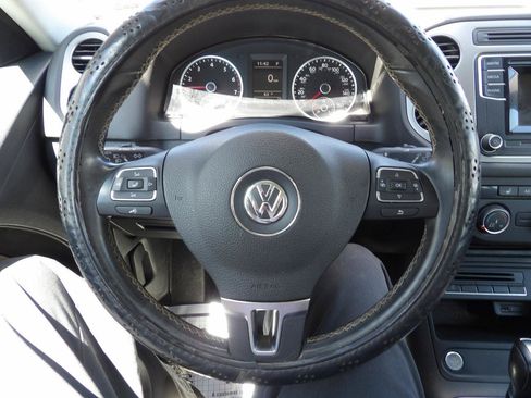 Used 2016 Volkswagen Tiguan S AWD/4WD image 11