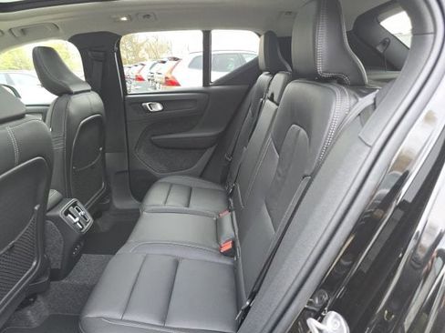 New 2026 Volvo XC40 B5 Plus w/ Climate Package AWD/4WD image 19