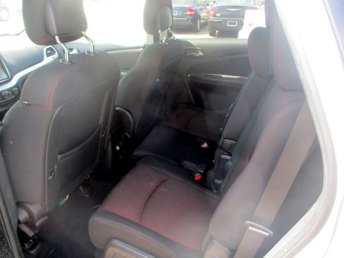 Used 2011 Dodge Journey R/T w/ Navigation & Sound Group I image 9