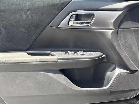 Used 2013 Honda Accord LX image 13
