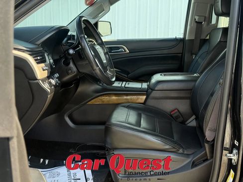 Used 2017 GMC Yukon XL Denali w/ Open Road Package AWD/4WD image 9