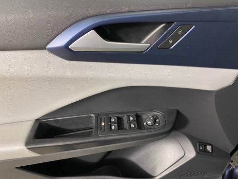 Used 2022 Volkswagen Taos SE image 21