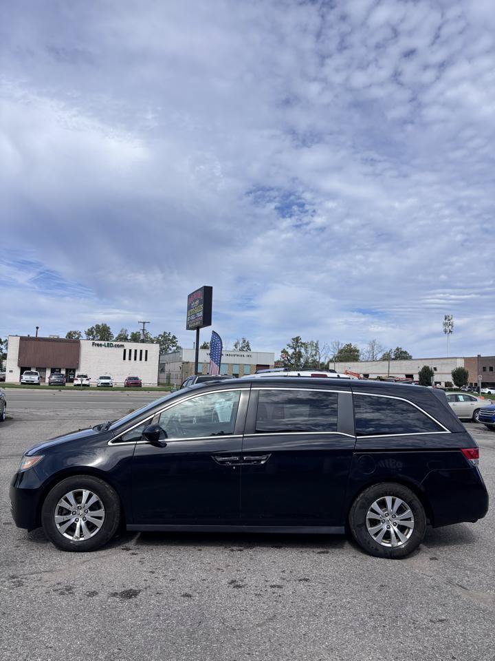 Used 2015 Honda Odyssey EX image 4