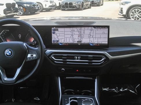 Certified 2023 BMW i4 eDrive35 RWD image 9