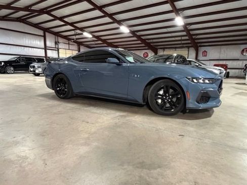 Used 2024 Ford Mustang GT RWD image 5