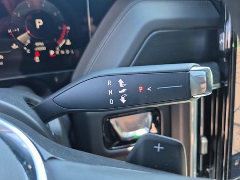 Certified 2025 GMC Yukon XL Denali w/ Sun & Power Step Package AWD/4WD image 17
