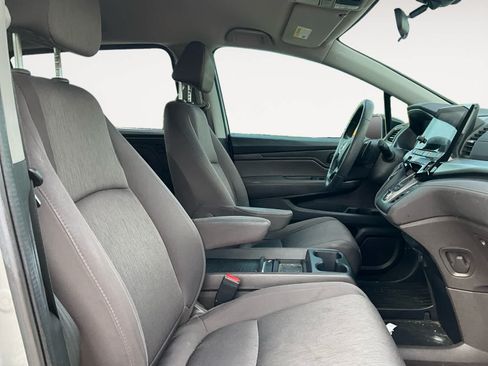 Used 2019 Honda Odyssey EX image 11