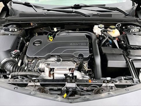 Used 2024 Chevrolet Malibu LT image 36