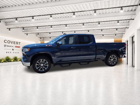 Used 2022 Chevrolet Silverado 1500 LT w/ Texas Edition Plus AWD/4WD image 5