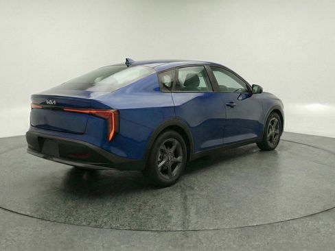 Used 2025 Kia K4 FWD image 9