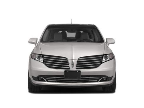 Used 2019 Lincoln MKT AWD image 4