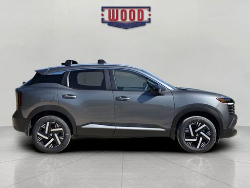New 2026 Nissan Kicks SV w/ Charging Package FWD image 3