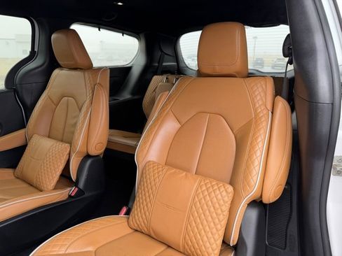 Used 2022 Chrysler Pacifica Pinnacle image 20