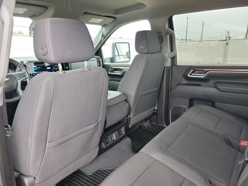 Used 2025 Chevrolet Silverado 2500 LT w/ Convenience Package AWD/4WD image 12