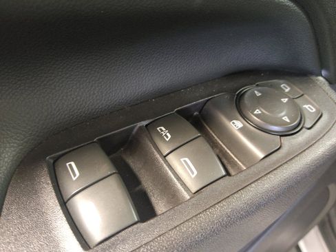 Used 2020 Chevrolet Equinox LT FWD image 27