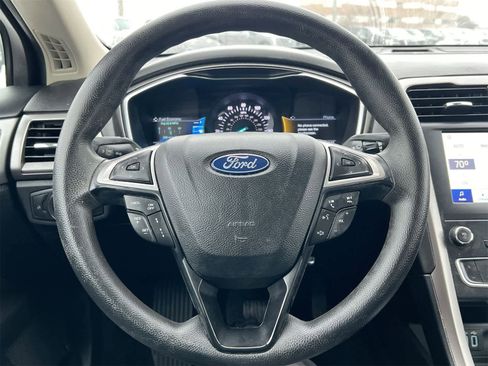 Used 2020 Ford Fusion SE image 22