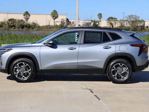 New 2026 Chevrolet Trax LT w/ Driver Confidence Package image 5