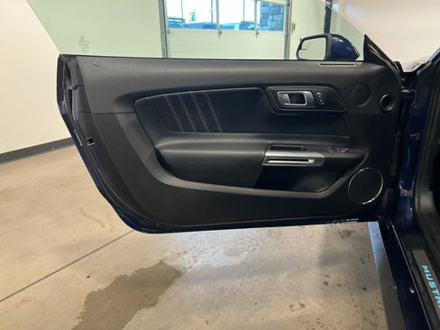 Used 2019 Ford Mustang GT Premium RWD image 26