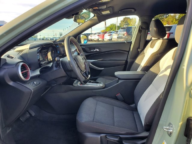 Certified 2024 Chevrolet Trax RS w/ Driver Confidence Package FWD image 18