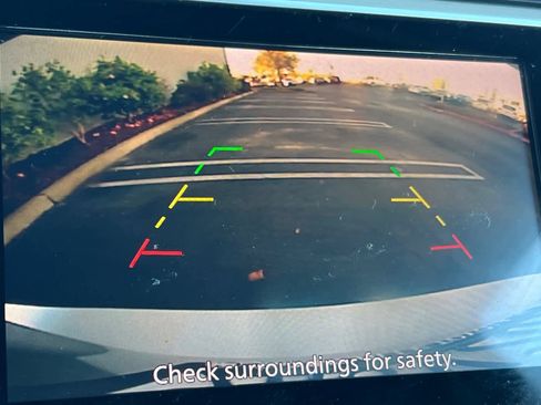 Used 2021 Nissan Versa SV image 19