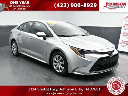 Used 2023 Toyota Corolla LE image 1