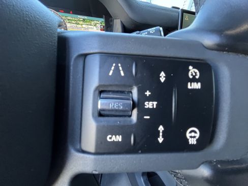 Certified 2024 Land Rover Defender 130 X-Dynamic SE image 18