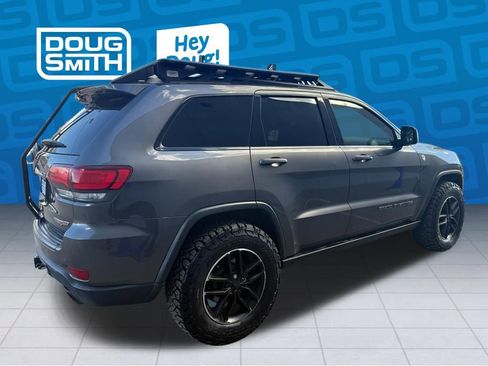 Used 2020 Jeep Grand Cherokee Trailhawk w/ Trailhawk Luxury Group AWD/4WD image 4