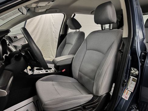 Used 2019 Subaru Outback 2.5i AWD/4WD image 7