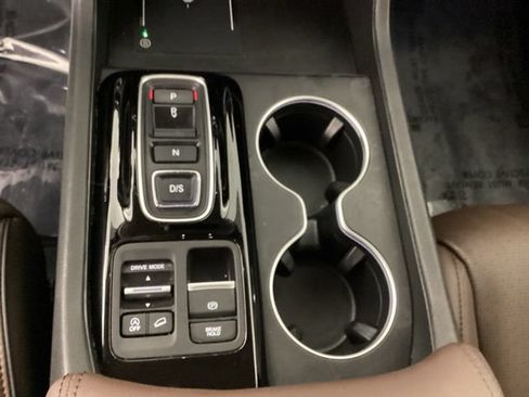 Used 2024 Honda Pilot Elite image 25