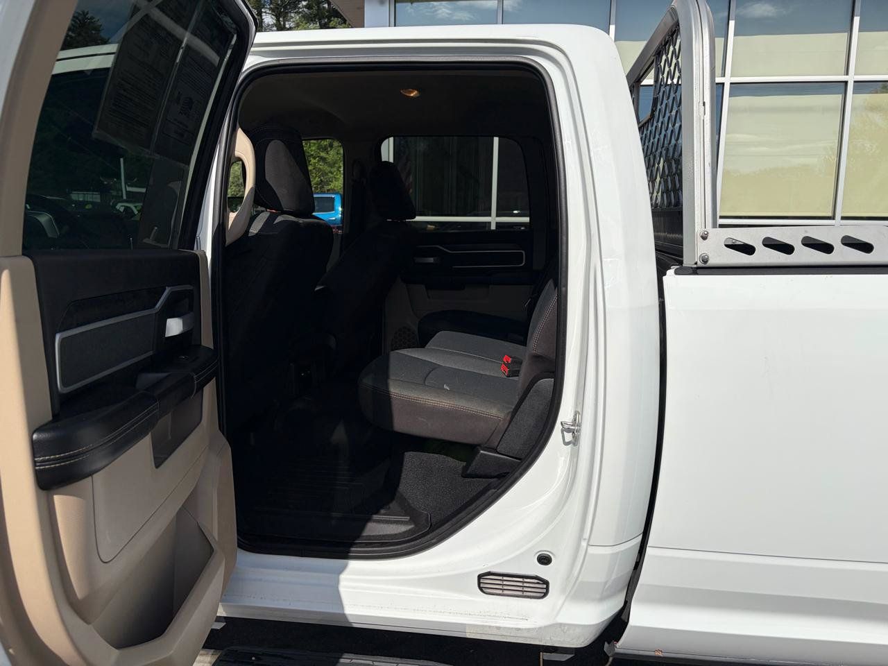 Used 2022 RAM 3500 Big Horn AWD/4WD image 39