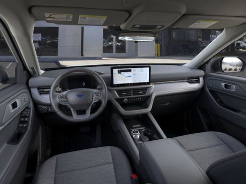 New 2025 Ford Explorer Active image 10