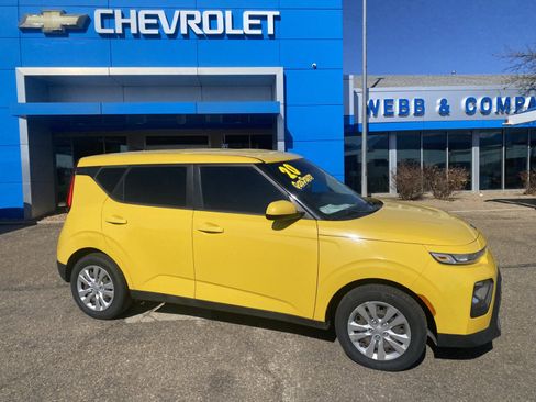 Used 2020 Kia Soul LX image 1