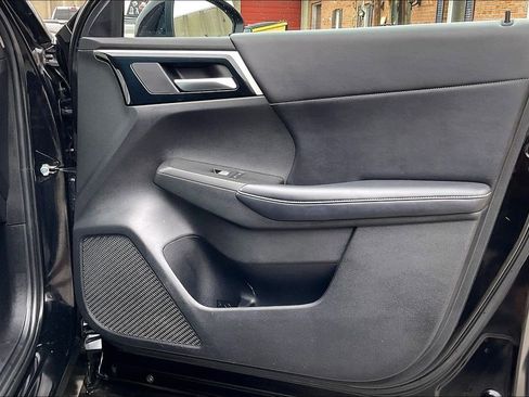 Used 2022 Mitsubishi Outlander SE image 23