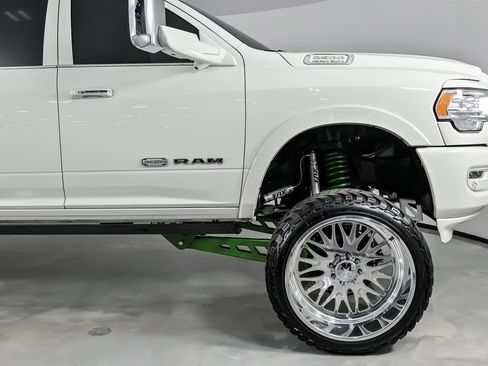 Used 2020 RAM 2500 Limited image 15