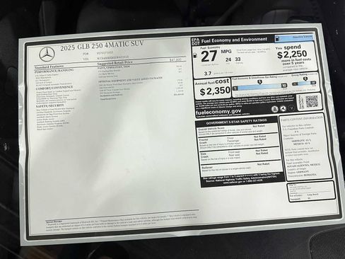Used 2025 Mercedes-Benz GLB 250 4MATIC image 33