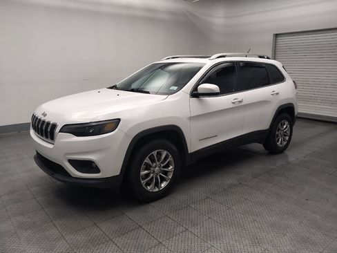 Used 2021 Jeep Cherokee Latitude Lux w/ Sun & Sound Group AWD/4WD image 2