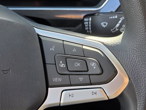 Used 2022 Volkswagen Tiguan S image 23