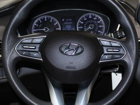 Used 2020 Hyundai Santa Fe SE image 29